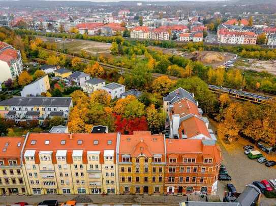 Bezugsfrei! Zentral gelegenes 1-Raum-Appartement mit großer Wohnküche im belebten Pieschen.