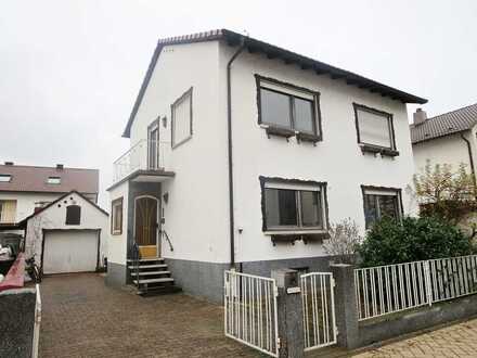 Verkauft wird ein freistehendes Einfamilienhaus, Garage , Nebengebäude ,einem Garten mit Gartenhaus