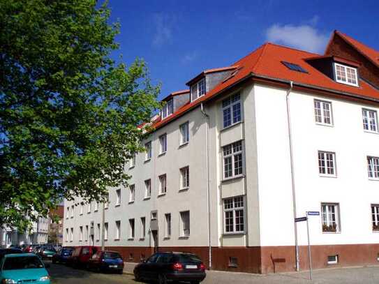 Individuelle DG-Wohnung im beliebten Stadtteil Stadtfeld Ost!