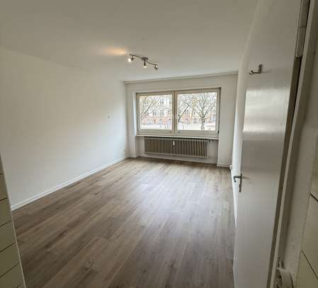 RENOVIERTES 1-ZIMMER APPARTEMENT - AUFZUG, FH UND UNI NAH