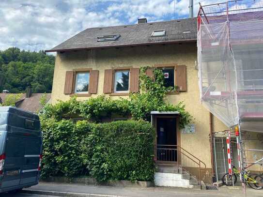 2 Familienhaus FR-Ebnet gegenüber dem Schlosspark frei ab Sommer 2025