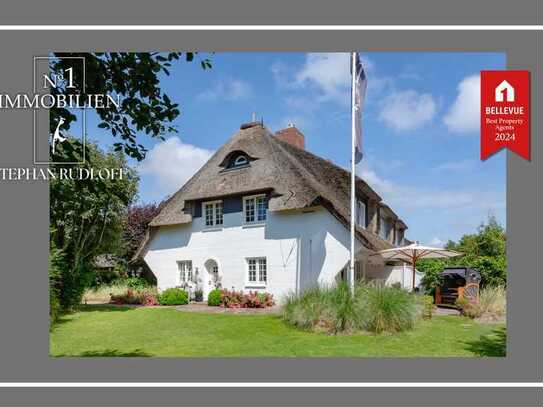 Die Insel auf der Insel: Luxuriöses Endhaus mit eingewachsenen Garten im Privatweg, in Keitum