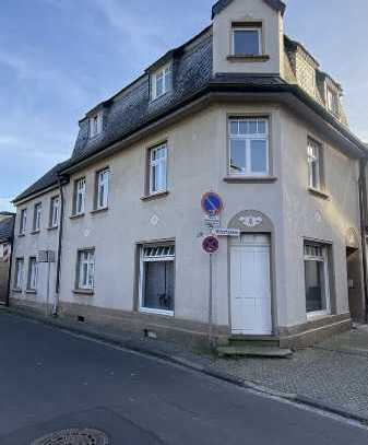 4 Zimmer Wohnung, Küche, Bad, Große Terrasse Loggia in Troisdorf Bergheim