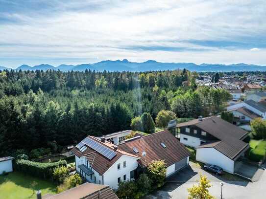 Flexibles Raumwunder: 
Repräsentatives Traumhaus mit Bürofläche und autarker Wohneinheit