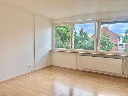 In super Nürnberger Lage: Komfortable 2-Zimmer-Wohnung mit Aufzug, Balkon und sofort verfügbar