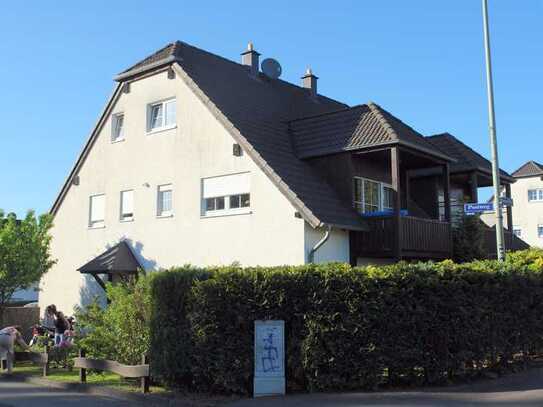 Attraktive und gepflegte 3-Raum-Maisonette-Wohnung mit geh. Innenausstattung mit Balkon