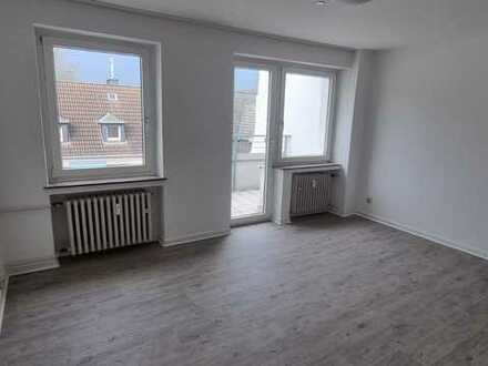 Gepflegte 2,5 Zimmer Wohnung mit Balkon