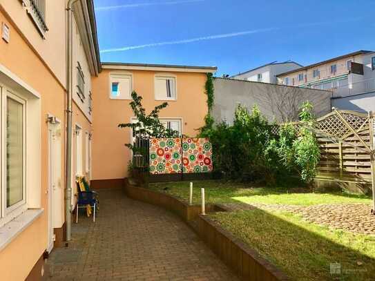 Helle 2-Zimmer-Wohnung mit großer Balkonterrasse in der Paulsstadt