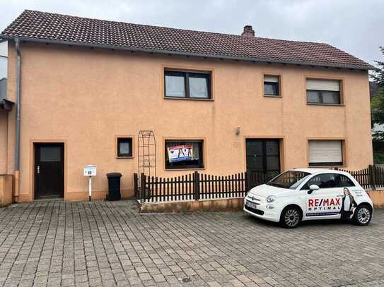 Gemütliches Einfamilienhaus mit Nebengebäude in ruhiger Lage