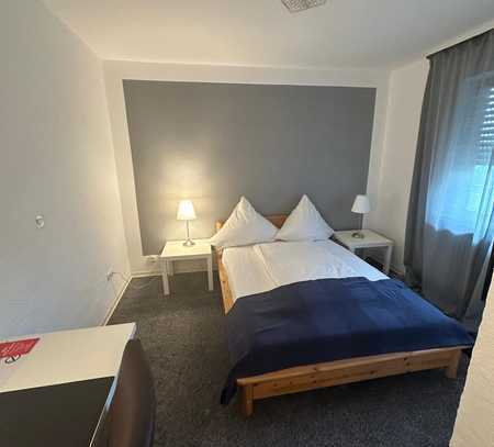 Hotel mit 21 Zimmer, + Restaurant, + 2 große Wohnungen in Mannheim-Friedrichsfeld