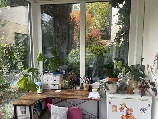 Ruhige, schöne Wohnung mit Wintergarten