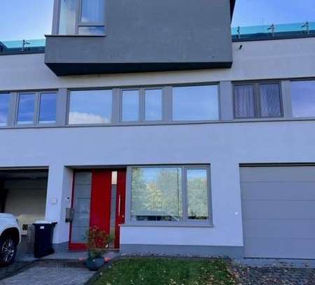 Helles, grosszügiges Reihenmittelhaus, sehr gepflegt in Aachen, Kornelimünster