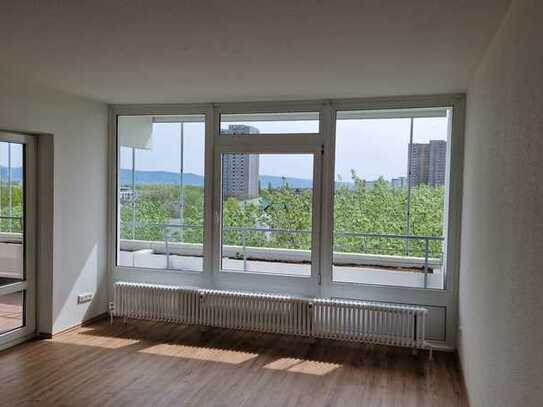 Schöne 2-Zimmer-Wohnung mit Balkon in Mannheim Vogelstang