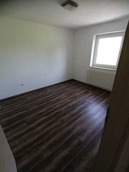                                                               5-Zimmer-Wohnung mit Balkon in Mauerstetten                                                       in Hausen (Miltenberg)