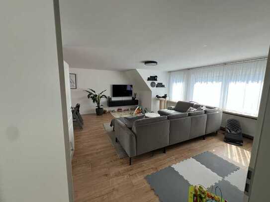 Schöne 3,5-Zimmer-Dachgeschosswohnung mit Einbauküche, Klima in Mayen