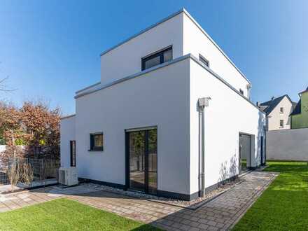 Rarität: Moderne Stadthaus Doppelhaushälfte bereits bezugsfertig in ruhiger zentraler Hinterhoflage