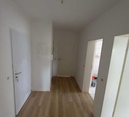 Erstbezug nach Kernsanierung, Tolle 3 Zimmer Wohnung mit Einbauküche und Balkon