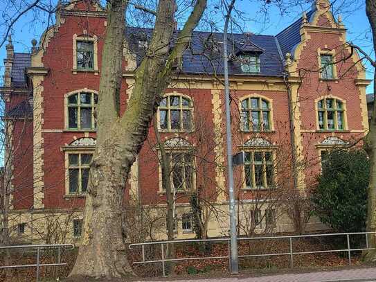 Großzügige 3-Raum-Wohnung sucht fleißige Hände!