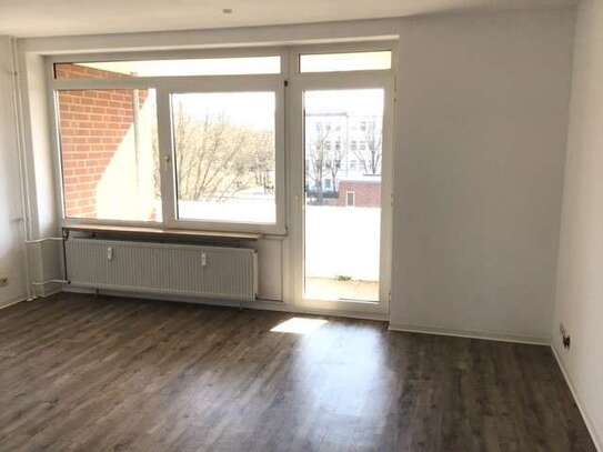 Moderne Wohnung mit Balkon in schöner Anlage