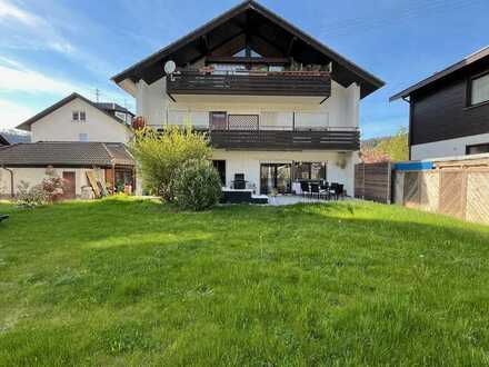 3,5-Zimmer-Erdgeschoßwohnung mit großer Terrasse in Zell a. H.