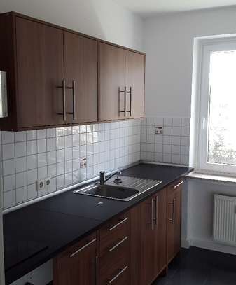 Erstbezug nach Sanierung mit Einbauküche und Balkon: schöne 3-Zimmer-Wohnung in HB Farge