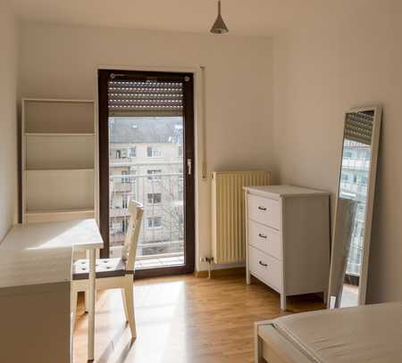 Schönes möbliertes 1-Zimmer Apartment, mit Balkon, zentral gelegen