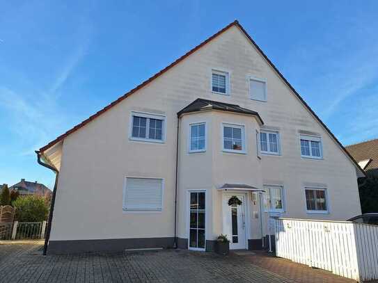 Schöne und gepflegte 3-Raum-Wohnung mit Balkon in Seukendorf