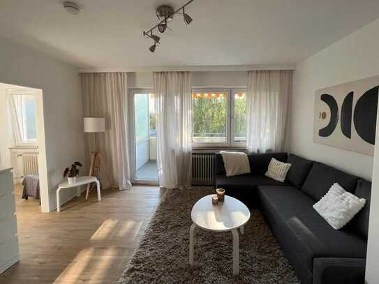 Fully furnished beautiful apartment 1,5 room with balkony / Schöne möblierte 1,5-ZKB mit Balkon