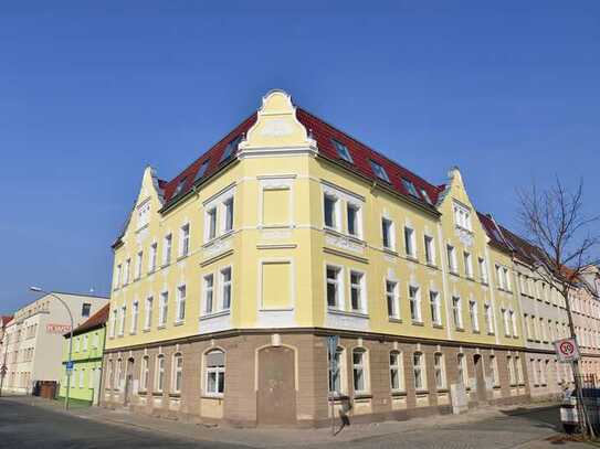 Geschmackvolle, sanierte 1-Zimmer-Hochparterre-Wohnung mit Balkon in Fürstenwalde