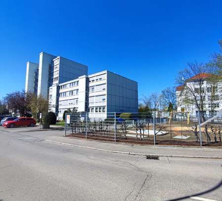 Modernisierte 4,5-Zimmer-Wohnung mit Balkon und Einbauküche in Simon-Schweizer-Straße, Balingen