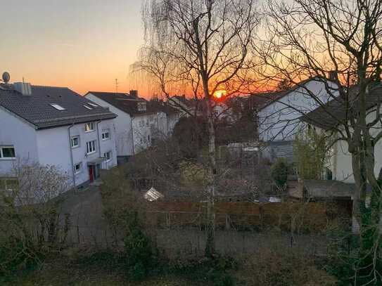 Helle 3 Zimmer-Wohnung mit Loggia, beste Lage, Erstbezug nach Renovierung