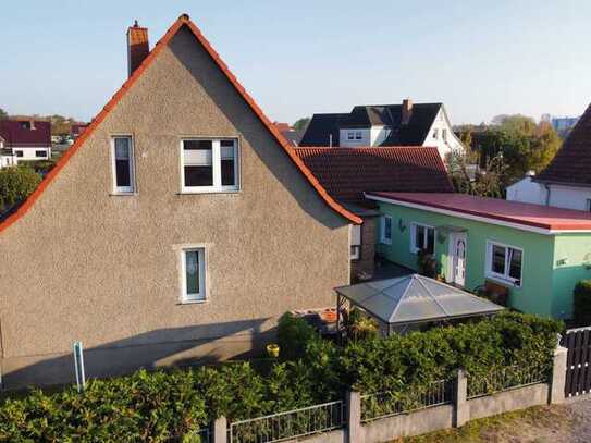 Ihr Traumhaus an der Ostsee: Familienfreundlich, vielseitig und voller Möglichkeiten!