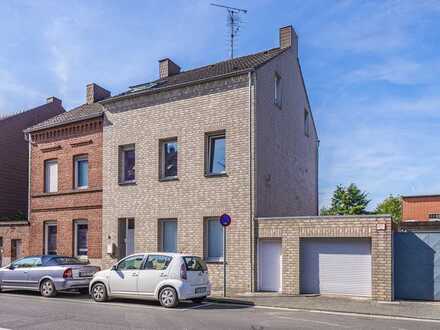 In begehrter Lage: Großzügiges EFH mit großem Garten und Garage
