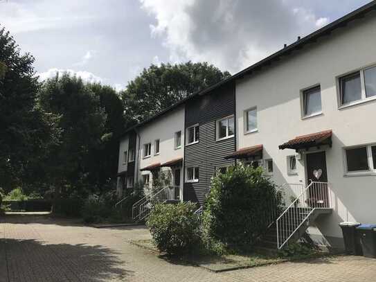 Split-Level Reihenhaus auf 4 Ebenen mit 5 Schlafzimmern, Garten, Stellplatz