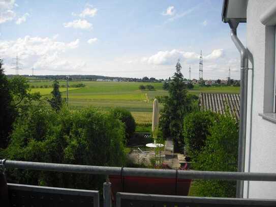 Traumhafte 4-Zimmer-Wohnung mit großem Süd-West-Balkon in Kuppingen