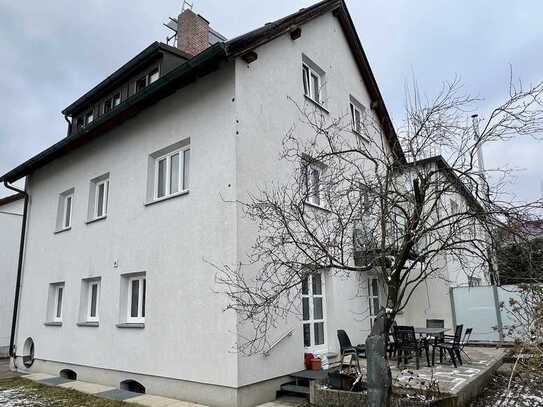 Schöne Wohnung für Familie Terrasse Garten in Zwei-Familien Haus