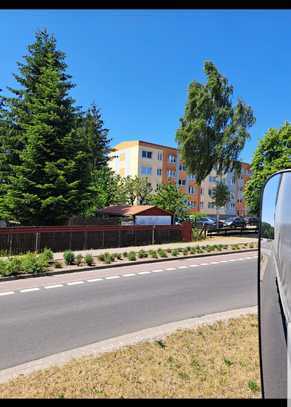 Freundliche und gepflegte 2-Zimmer-Erdgeschosswohnung mit Balkon in Hagenow