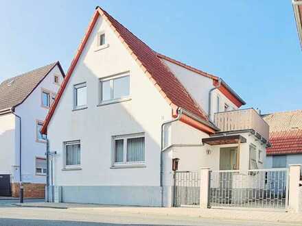 Einfamilienhaus mit Garage und Nebengebäude ***im alten Ortskern von Büttelborn***