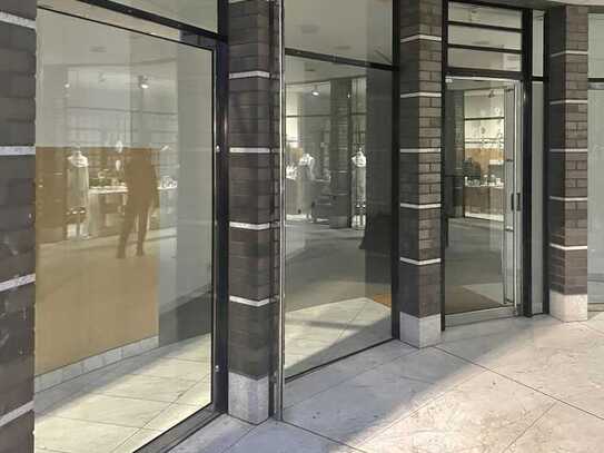 Ansprechende(s) Ladenlokal/Geschäftsfläche/Büro in imposantem Architektenhaus im Herzen von Rheydt