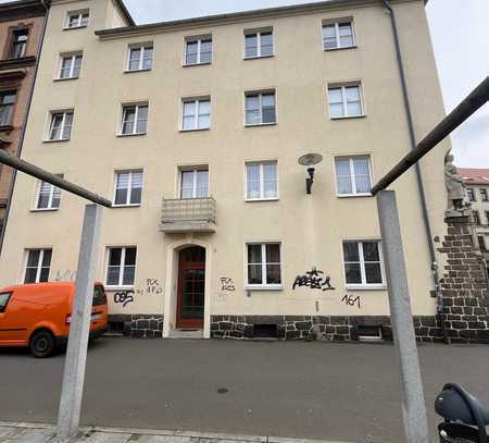 Zentrale Lage mit Balkon 3 Raum Wohnung im 1.OG