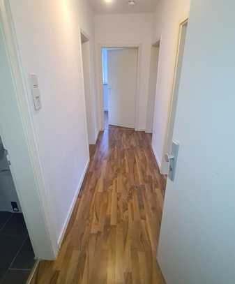 ***Komfortable 3,5-Zimmer-EG-Wohnung in ruhigem Wohngebiet sucht nette Mieter***