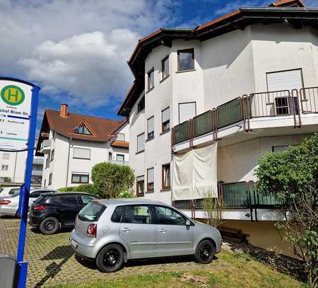 Geschmackvolle 2-Zimmer-Erdgeschosswohnung mit Balkon und Einbauküche