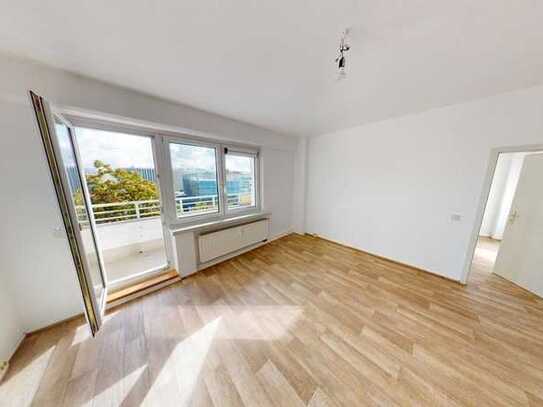 Zentral gelegene 2-Raum-Wohnung mit Balkon