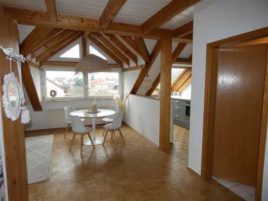Stilvoll möblierte Maisonette-Wohnung