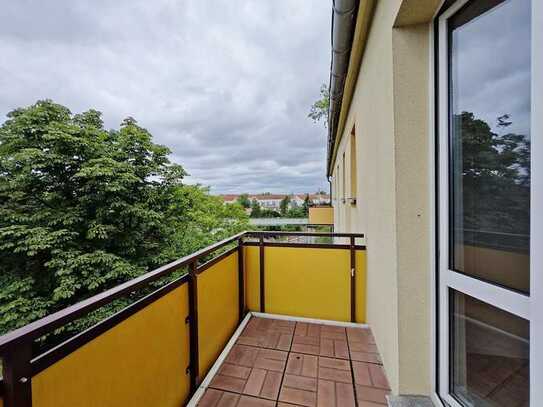 ZWEI ZIMMER mit BALKON