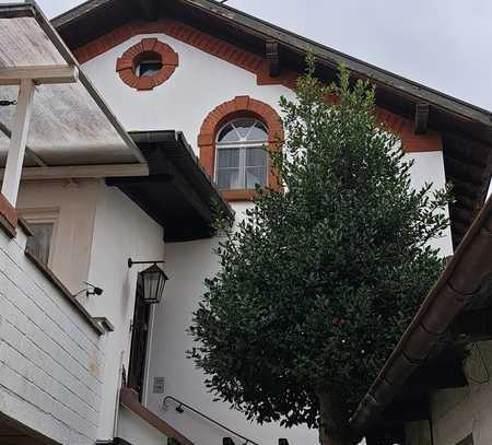 Wohnhaus mit Balkon und schönem Weitblick in ruhiger Lage von Mettlach