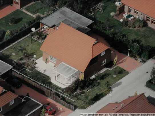 komf., gepfl. Wohnhaus mit Garage u. Carport in ruhiger Wohnlage in Westerstede