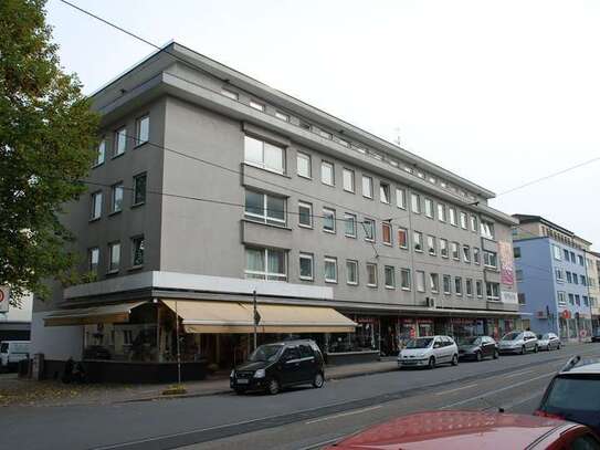 Südviertel / Stadtmitte Nähe Aalto-Stadtgarten mit Balkon.