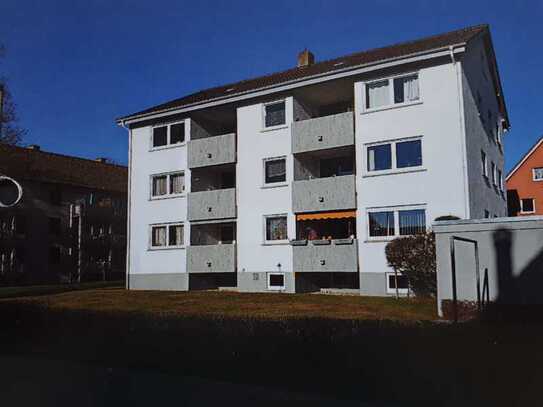 Gepflegte 3,5-Zimmer-Hochparterre-Wohnung mit Balkon