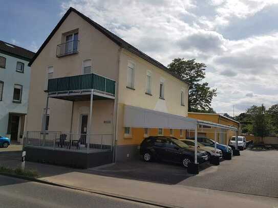 Schöne 5-Zimmer-Wohnung mit EBK und Balkon in Hürth-Hermülheim